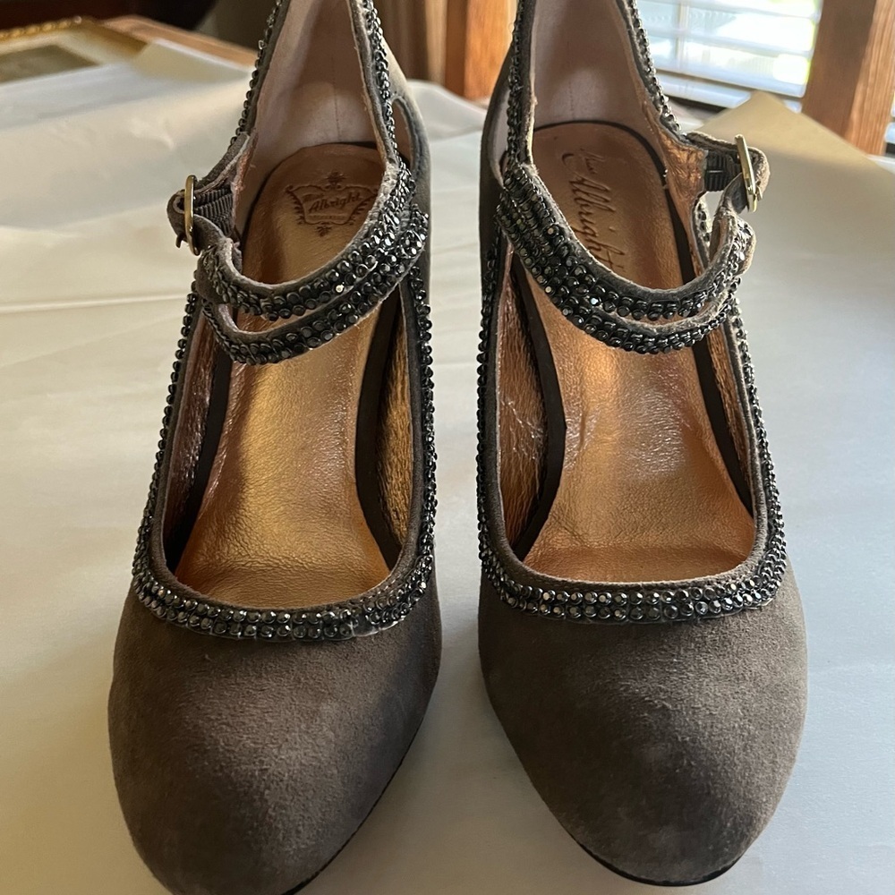 Anthropologie Miss Albright Taupe/Gray Mary Jane Suede embellished Stilleto sz 9 - Picture 2 of 11